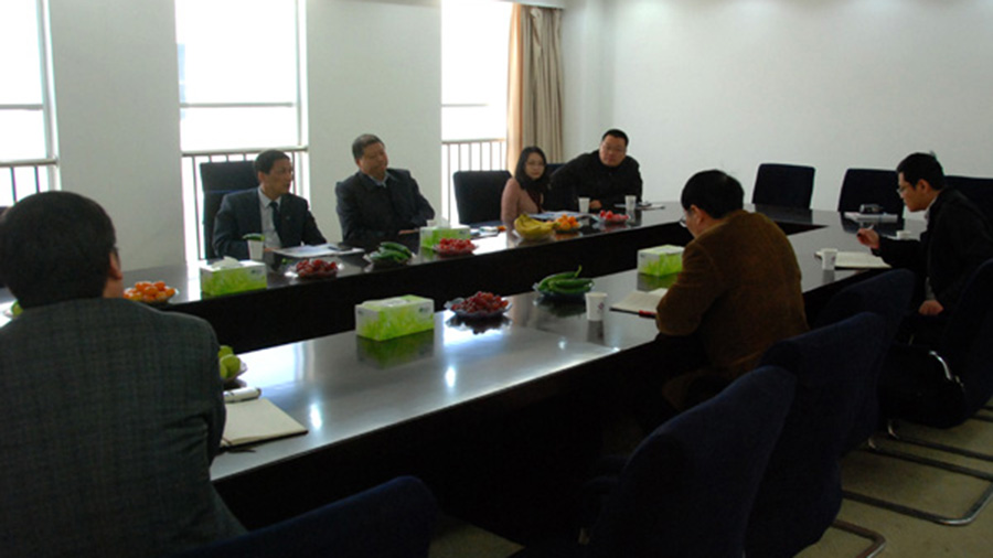 朱大龍、孫子林、馬建華、徐寧等內(nèi)分泌專家一行多人參觀德源